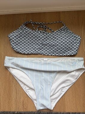 Vineyard Vines Navy Diamond Print Halter Bikini Top & Light Blue Stripe Bottoms